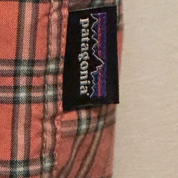 Patagonia Red and Black Casual Button Down Shirt - Picture 4 of 4